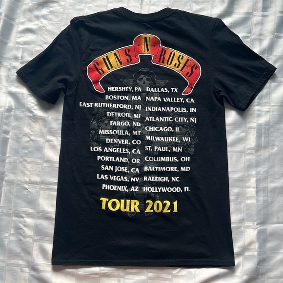 Guns N’ Roses Unisex Skull and Cross Unisex 2021 Tour T-shirt - Picture 8 of 10